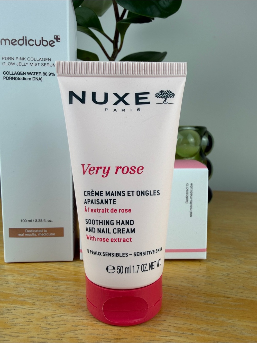 Medicube PDRN Pink Collagen Glow Set & Nuxe Very Rose Hand Cream - Picture 2 of 11
